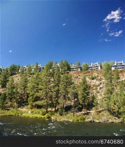 Panorama, modern houses, ponderosa pines and river canyon, Deschutes River trail, Central Oregon