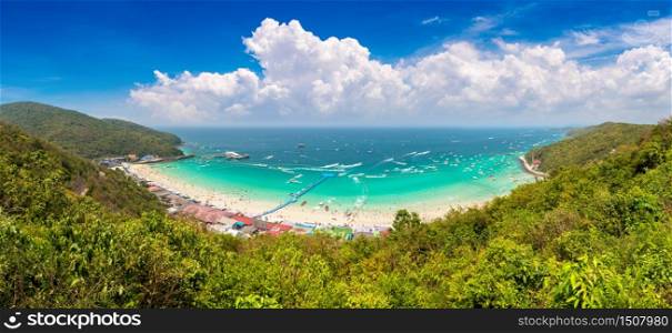 Panorama of Koh Lan island, Thailand in a summer day