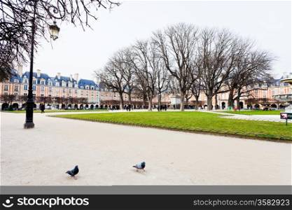 panorama of Place Des Vosges in Paris