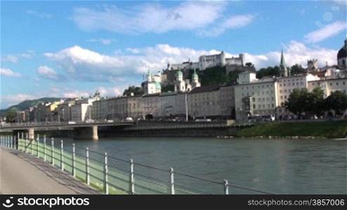 Panorama von Salzburg mit Salzach und Festung