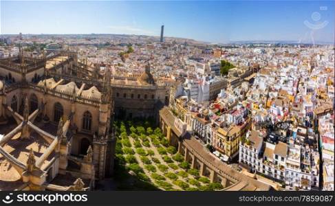 Panoramica de la ciudad de Sevilla desde la Giralda