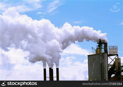 Paper pulp mill emitting smoke, North Benol, Oregon, USA