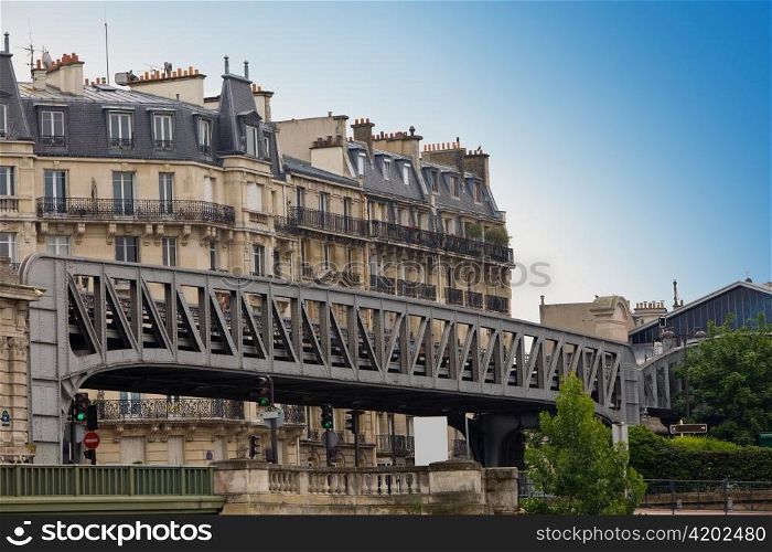 Paris. Bridge before building