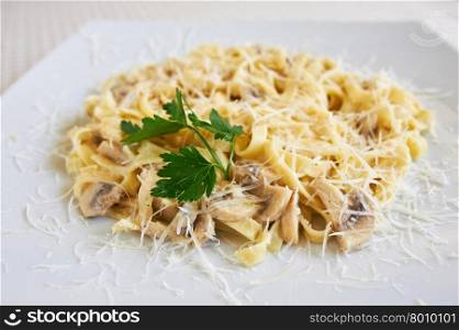 Pasta with mushrooms and cheese