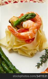 pasta with shrimp, mussels and fresh asparagus