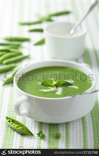 pea soup with mint