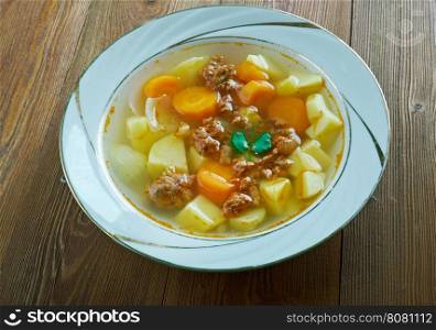 Perinteinen jauhelihakeitto Traditional Finnish meat soup