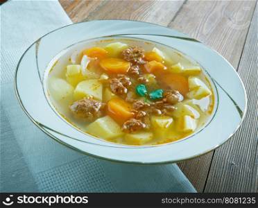 Perinteinen jauhelihakeitto Traditional Finnish meat soup
