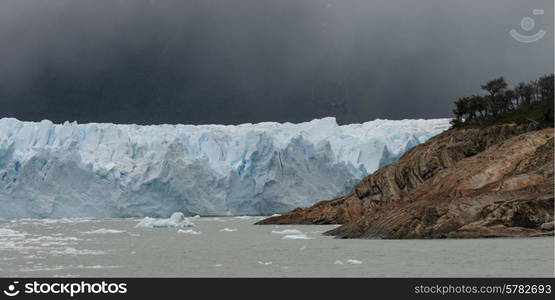 Perito Moreno Glacier, Lake Argentino, Los Glaciares National Park, Santa Cruz Province, Patagonia, Argentina