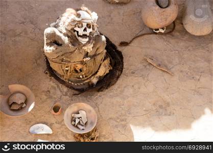 Peruvian mummy at Chauchilla inca cemetery in Nazca region , PerA?