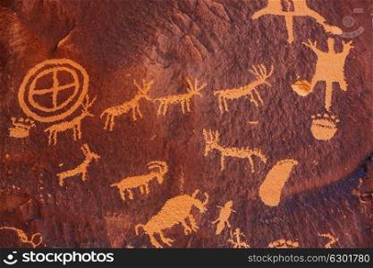 Petroglyphs on newspaper rock in Canyonlands national park, Utah