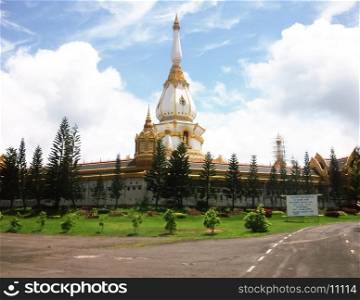 Pha Nam Yoi Temple