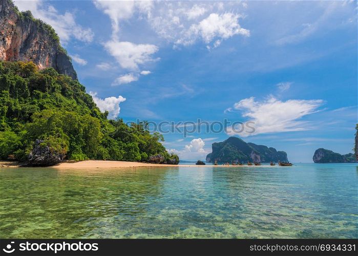 photo beautiful seascapes in the tropics, tourist resort in Thailand