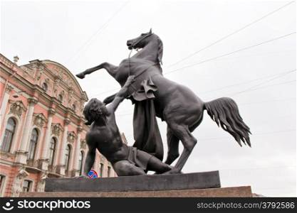 Photo of sculpture man with horse in Sankt Petersburg