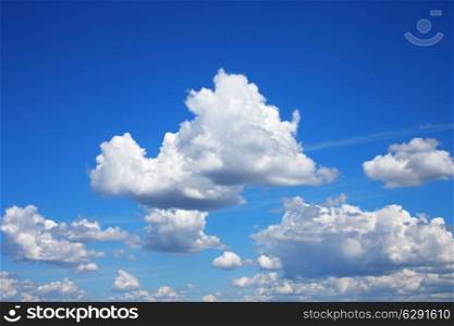 Photo of the sky with fluffy cumulus clouds