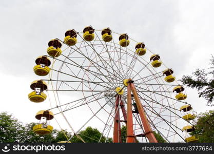 Photo with park of amusement and wheel review