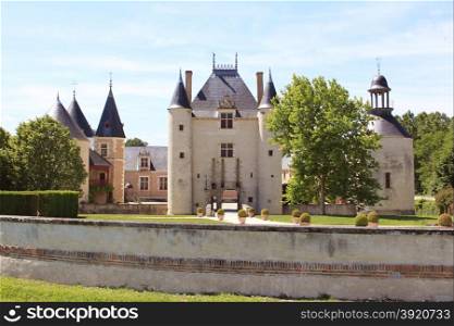 Photograph of the Castle of Chamerolles in the loiret