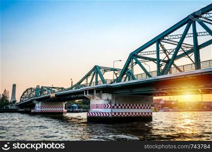 Phra Phuttha Yodfa Bridge, Memorial Bridge,Bangkok,Steel bridges in the past can be opened to larger ships.