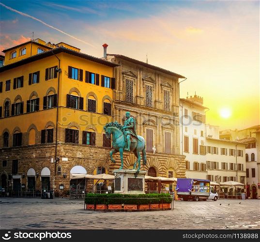 Piazza Della Signoria The Equestrian Statue Of Cosimo I De Medici By Gianbologna