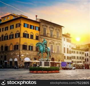 Piazza Della Signoria The Equestrian Statue Of Cosimo I De Medici By Gianbologna. Piazza Della Signoria