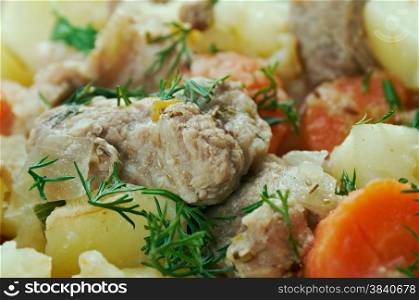 Pichelsteiner - German stew that contains several kinds of meat and vegetables.vegetables are added, which are usually potatoes, diced carrots and parsley,