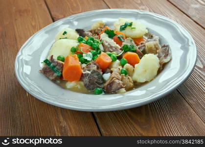 Pichelsteiner - German stew that contains several kinds of meat and vegetables.