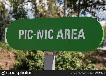 Picnic Area Sign: Green Symbol