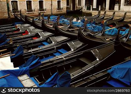 Picture of a many gondolas.