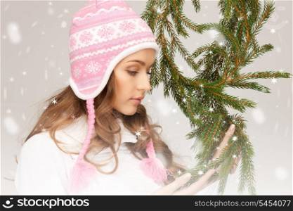 picture of beautiful woman in winter hat.