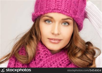picture of beautiful woman in winter hat.