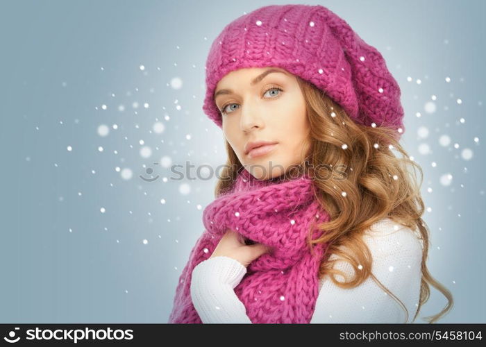 picture of beautiful woman in winter hat