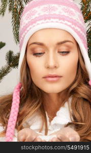 picture of beautiful woman in winter hat