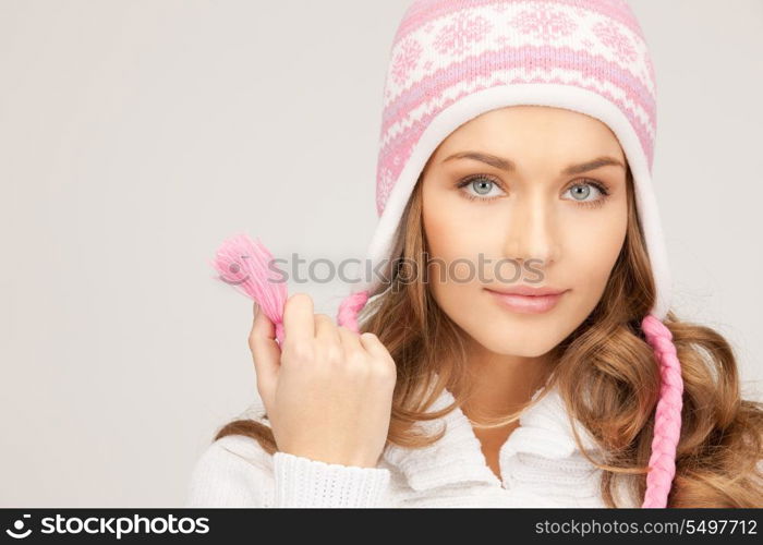 picture of beautiful woman in winter hat