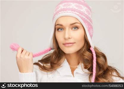 picture of beautiful woman in winter hat