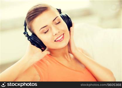 picture of happy and smiling woman with headphones