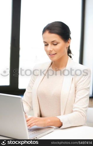 picture of happy woman with laptop computer