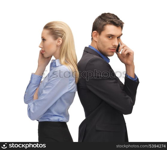 picture of man and woman with cell phones