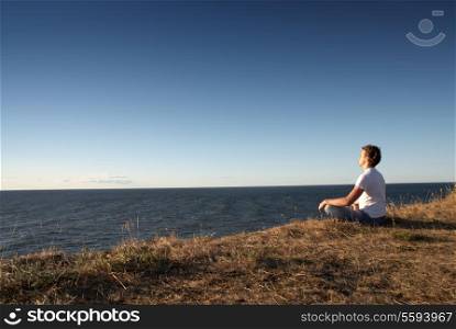 picture of meditation at the seashore