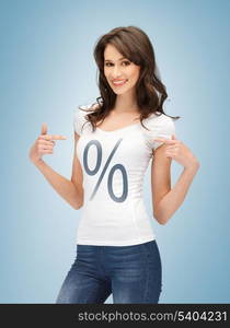 picture of smiling woman pointing at percent sign