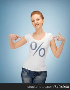 picture of smiling woman pointing at percent sign