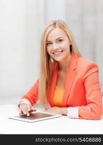 picture of smiling woman with tablet pc