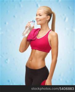 picture of sporty woman with bottle of water