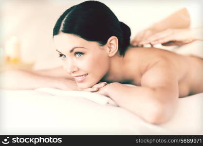 picture of woman in spa salon getting massage