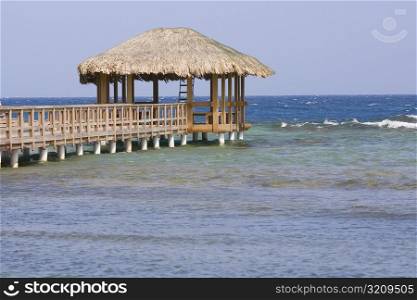 Pier in the sea, Osgood Cay, Roatan, Bay Islands, Honduras