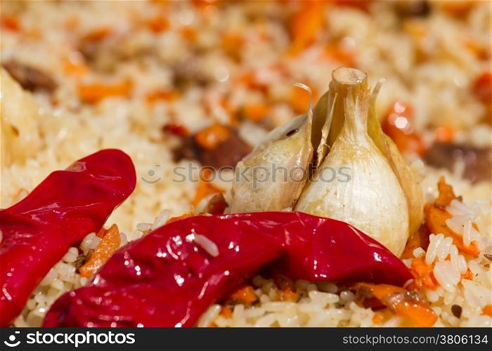 Pilaf with a garlic and red pepper