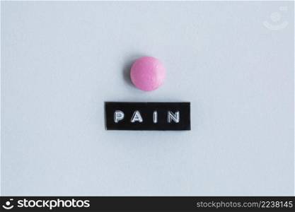 pink color table with pain label