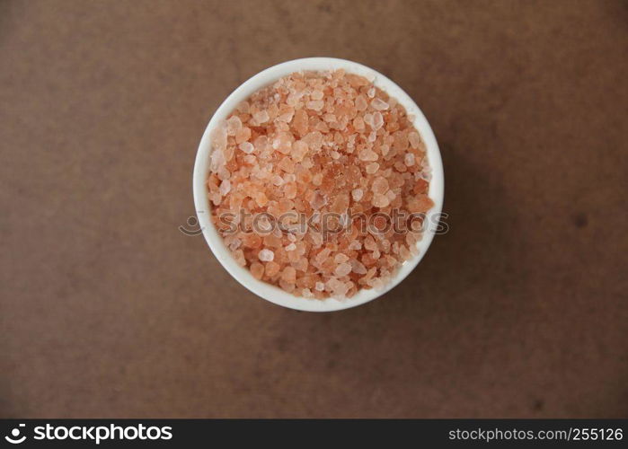 pink himalayan salt on wooden