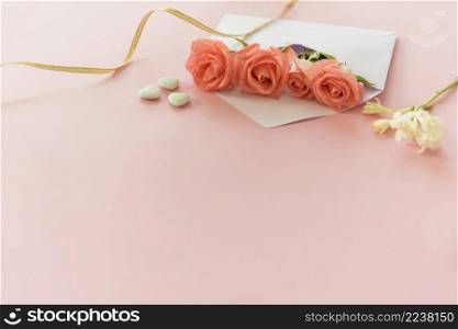 pink roses envelope with hearts table