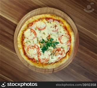 Pizza Margherita - Pizza with tomatoes