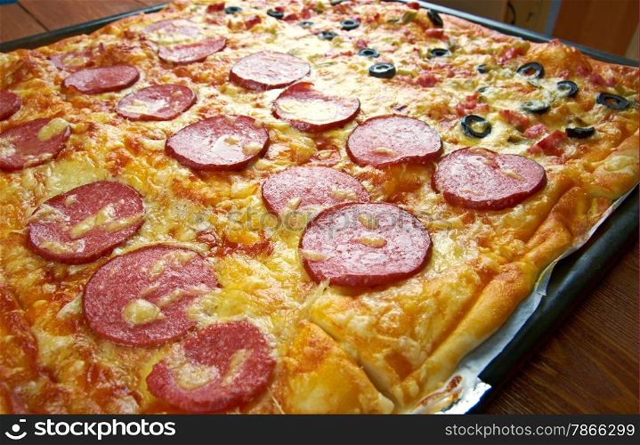 Pizza strips - style of pizza common in the U.S. state ,have a somewhat thick crust and are topped